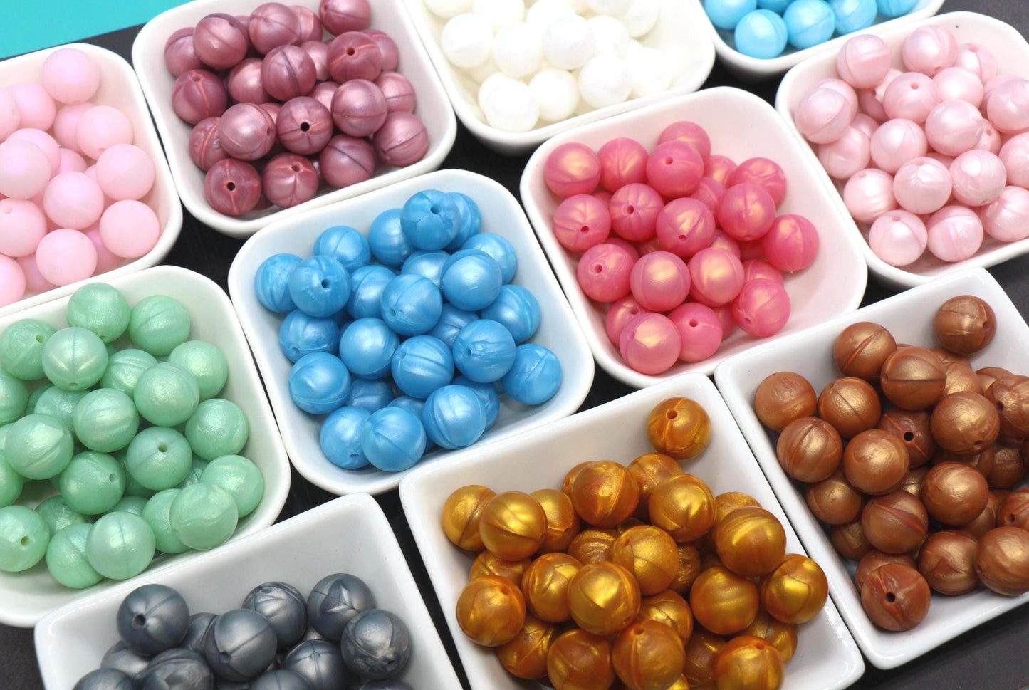 15mm Metallic Silicone Beads, Shimmering Jewelry Beads for Bracelets, Keychains, Soft Round Beads, DIY Craft Supplies