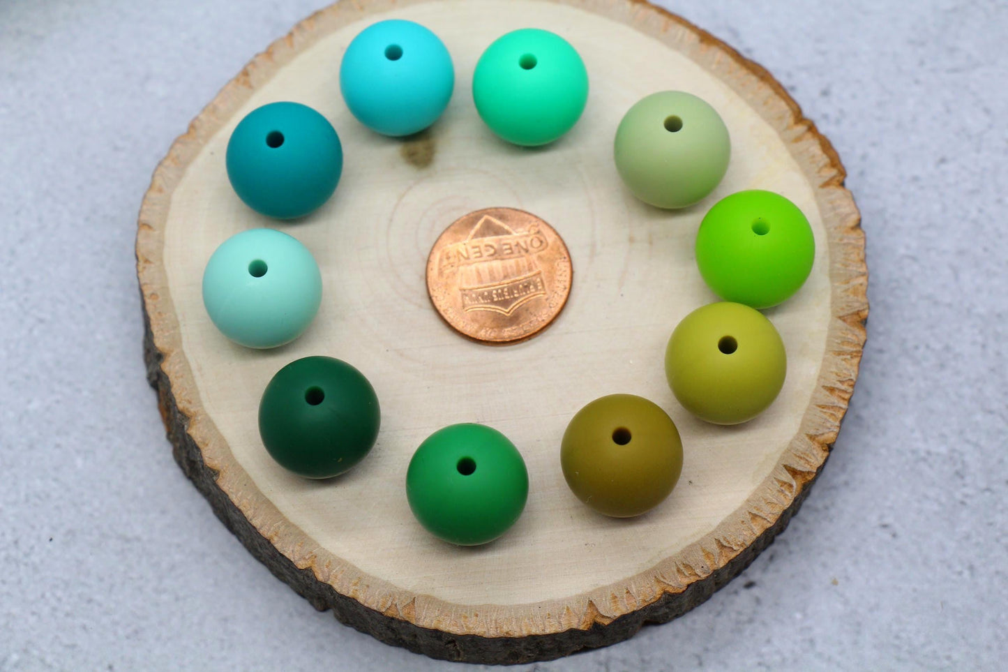 15mm Green Silicone Beads for Bracelets, Soft Round DIY Jewelry Beads, Keychain Craft Supplies, Silicone Beads for DIY Jewelry Making