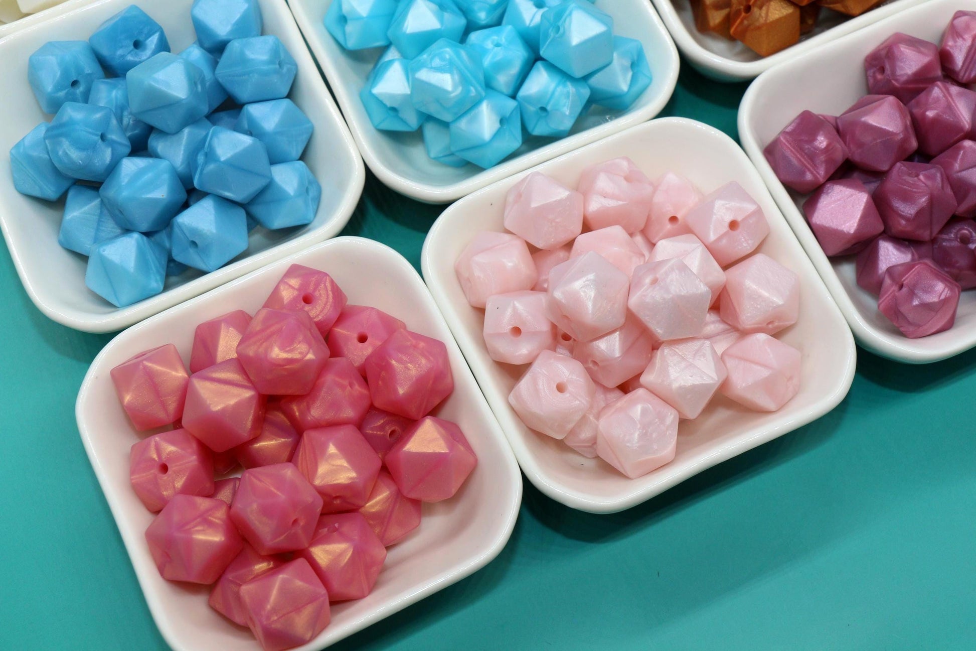 14mm Metallic Hexagon Silicone Beads for DIY Jewelry Making, Soft Geometric Beads for Bracelets, Keychains, Bulk Craft Supplies