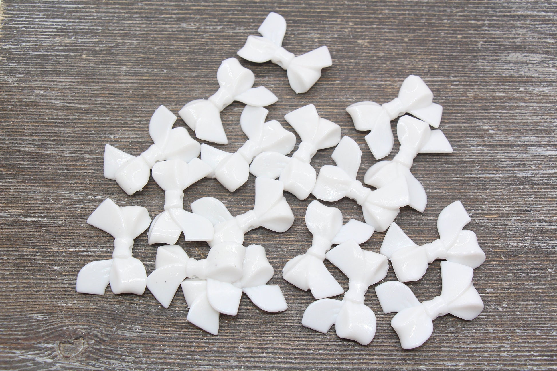 White Bow Beads, Acrylic Bow Beads, Vertical Hole Bow Beads, Chunky Bubblegum Beads, Jewelry Beads #2644