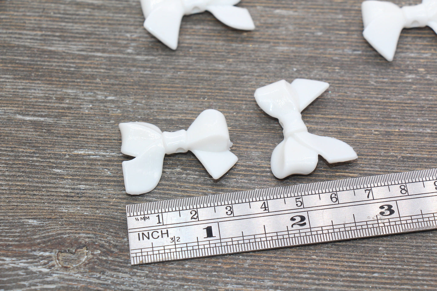 White Bow Beads, Acrylic Bow Beads, Vertical Hole Bow Beads, Chunky Bubblegum Beads, Jewelry Beads #2644