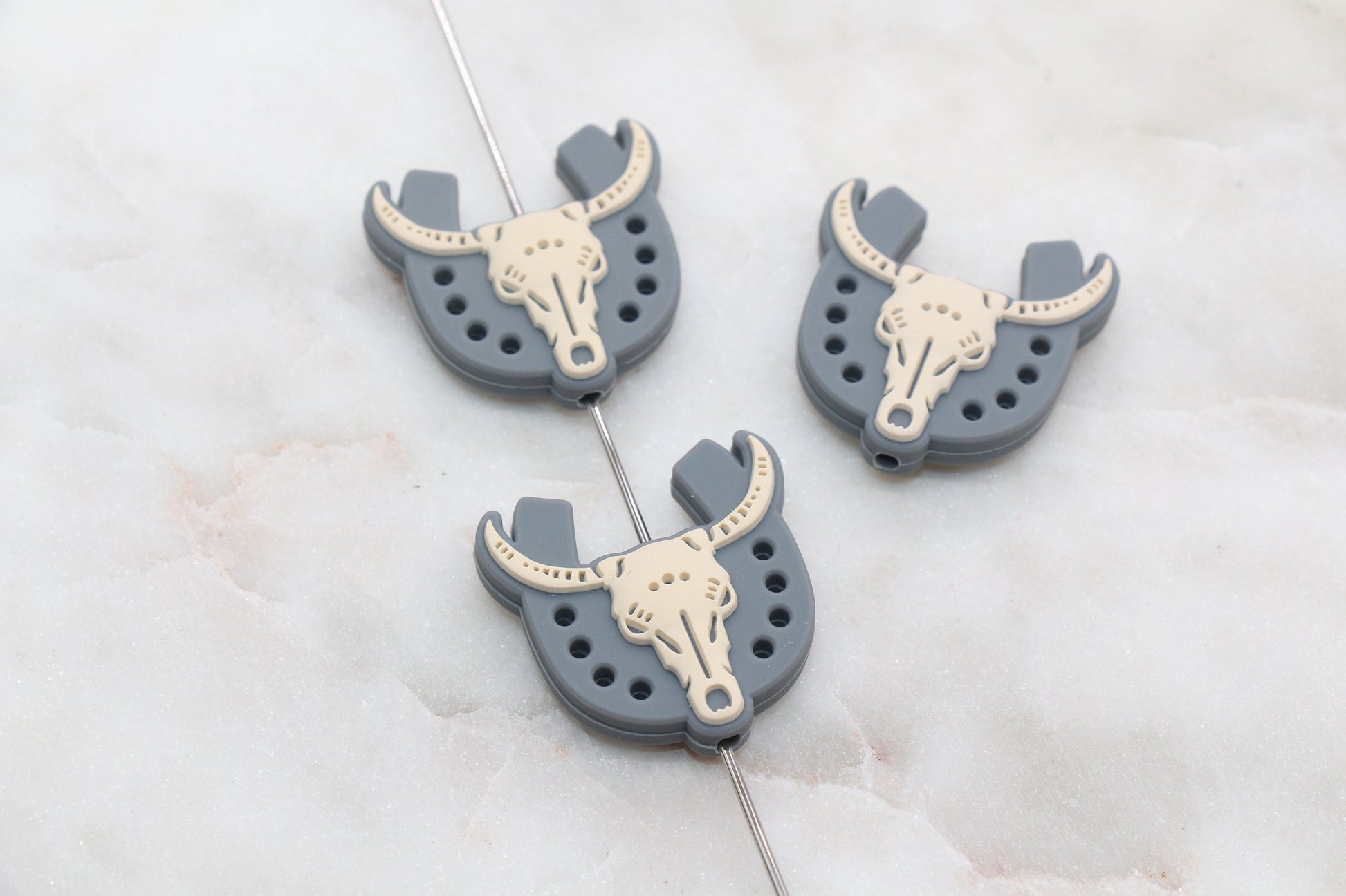 Western Horseshoe Silicone Beads, Long Horn Cow Skull Head Beads, Cow Focal Silicone Beads, Chunky Beads, Silicone Loose Beads #313