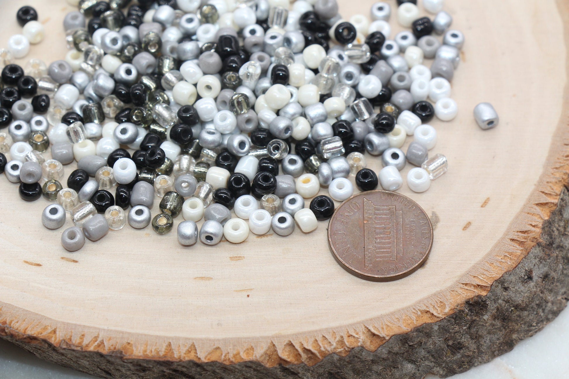 Mix Glass Seed Beads, 4mm 6/0 Glass Seed Beads, White Black and Silver Seed Beads, Rocailles Beads, Beading Supplies, Bracelet Beads #2949