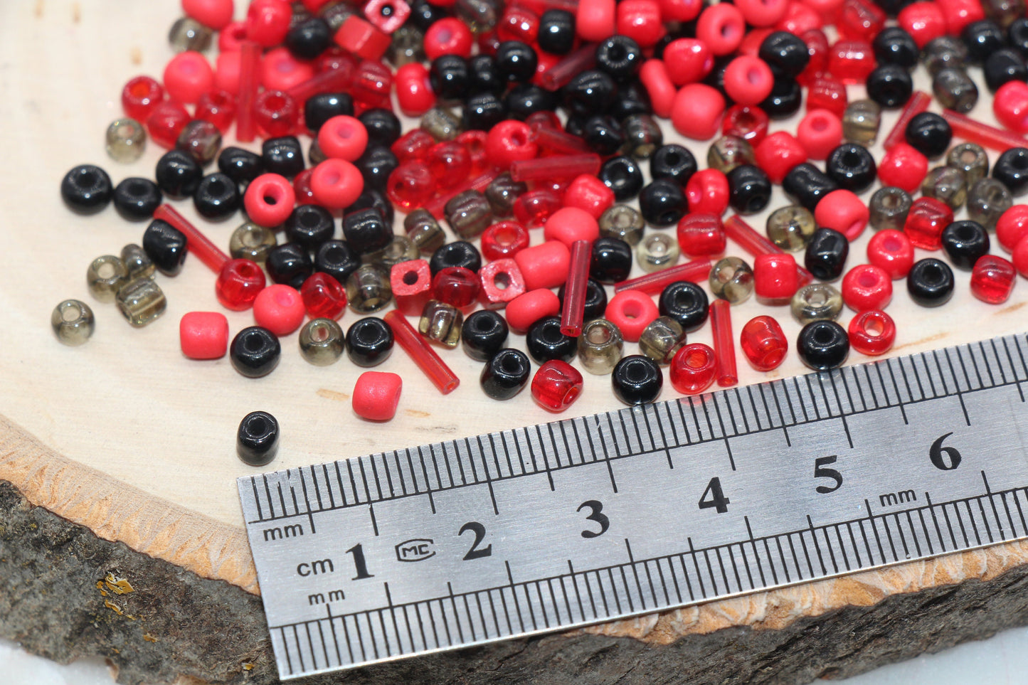 Mix Red and Black Glass Seed Beads, 4mm 6/0 Glass Seed Beads, Multicolor Seed Beads, Rocailles Beads, Bracelet Beads, #3062
